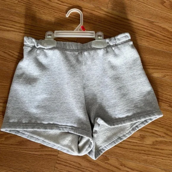 Aritzia TNA Cozy Perfect Light Gray Sweatfleece Shorts — Small - Picture 1 of 3
